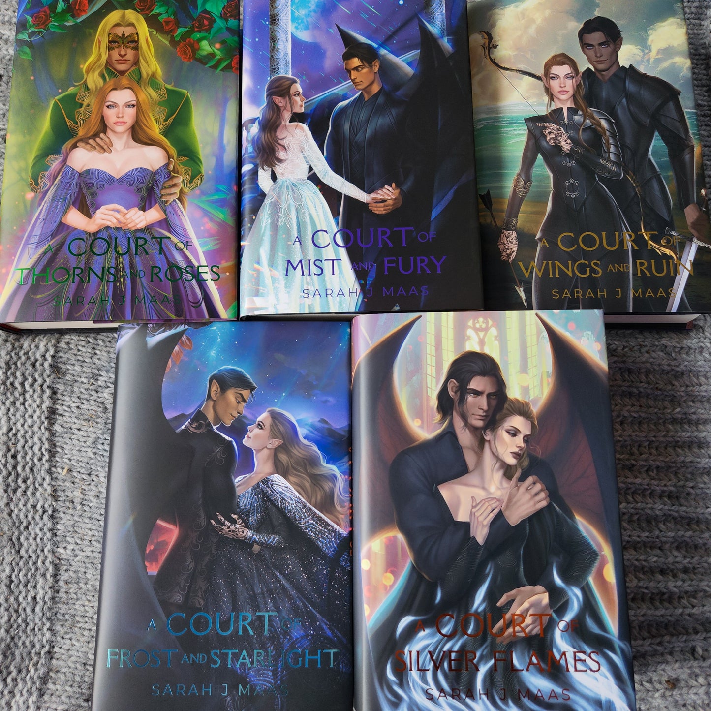 A Court of Thorns and Roses Dust Jacket Set