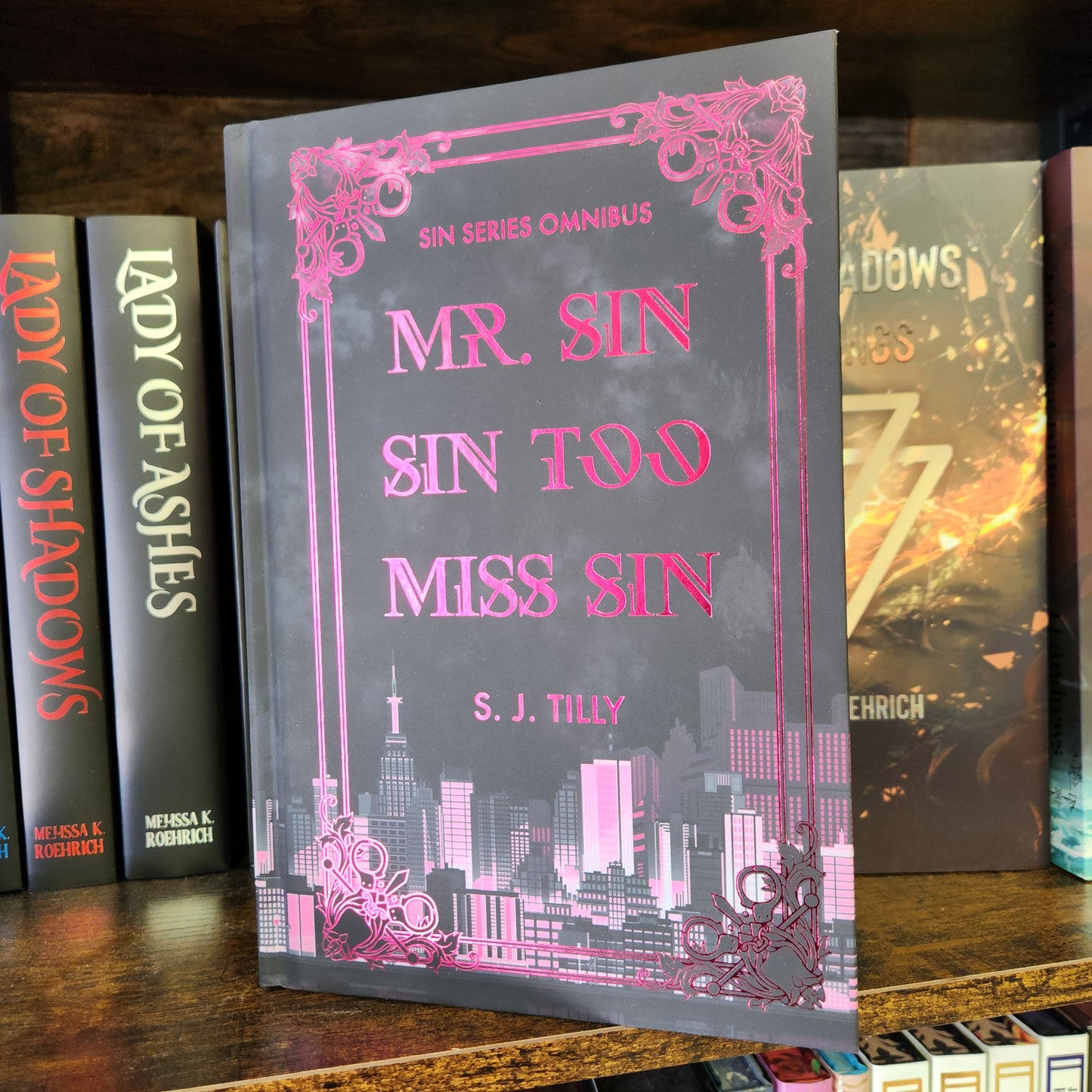 *SIGNED* SCRATCH & DENT Sin Omnibus